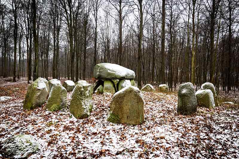 viking-burial-grounds